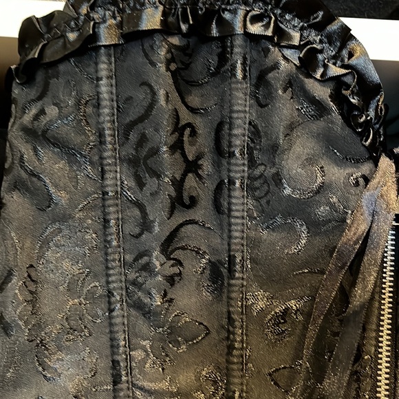 Sexy Large Black Corset front zipper, long - Picture 9 of 9